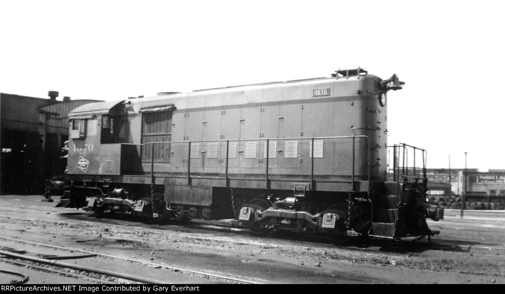 MILW Alco HH1000 #1670 - Milwaukee Road